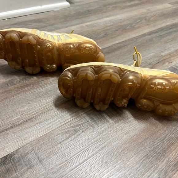 Great condition Nike vapormax lite beige / bronze gold color  women’s size 8 - Picture 5 of 9